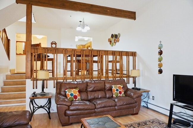 Photo - 4714 Mills Dr