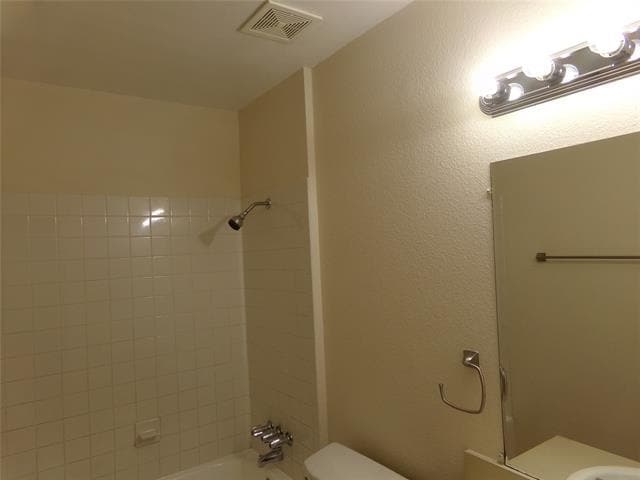 Photo - 6812 Webster St