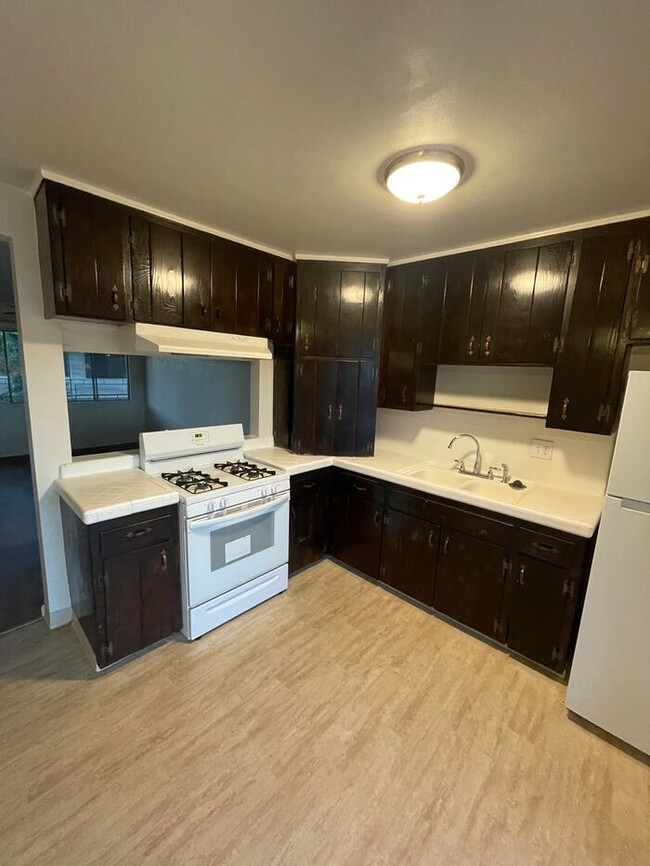 Photo - 1 Month Free !SPACIOUS 2BR/1BA Unit with p...