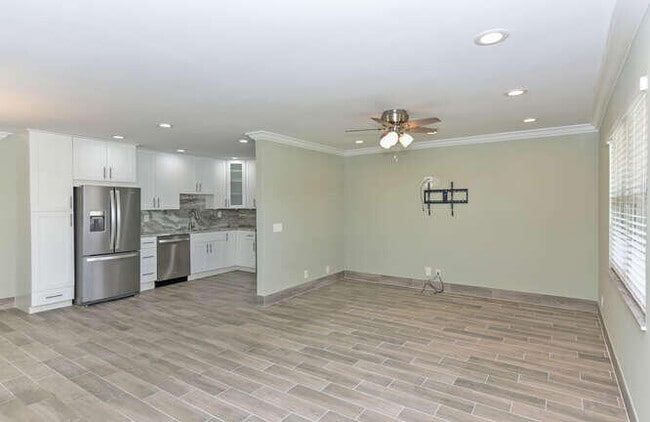 Photo - 864 Normandy R Unit 864