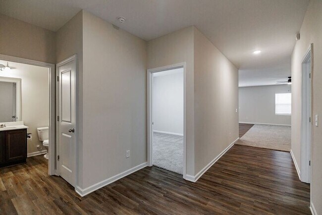 Photo - 80 Forray Dr