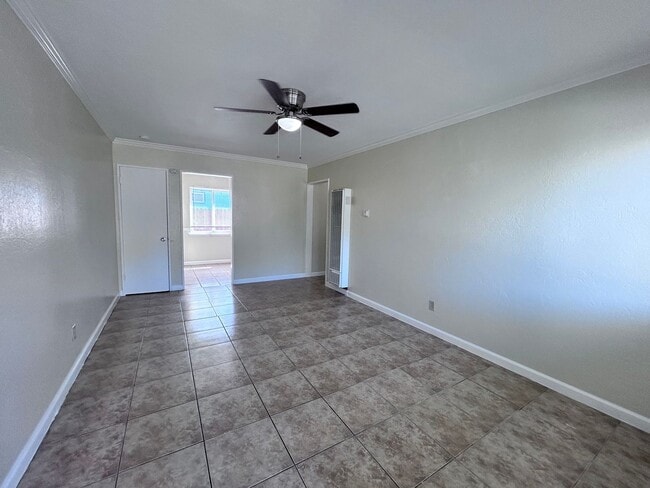 Photo - 2315 Edison Ave Unit 2315 Edison Avenue #3