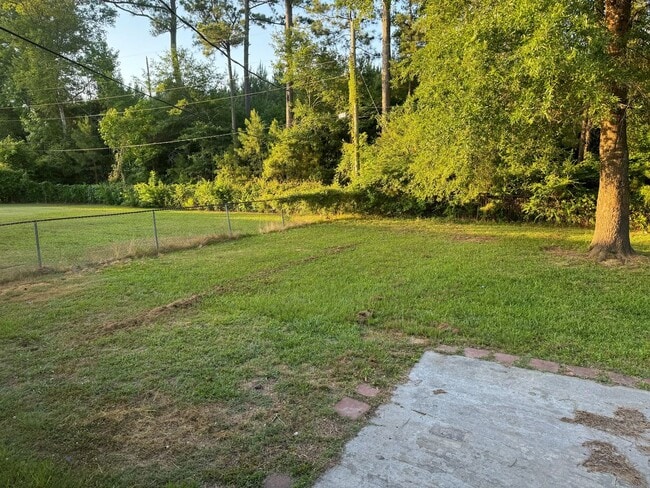 Photo - 321 Tall Pine Road