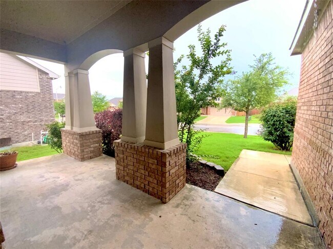 Photo - 1810 Logan Trail