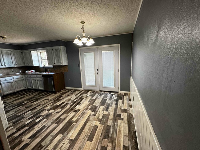 Photo - 203 Highland Cir