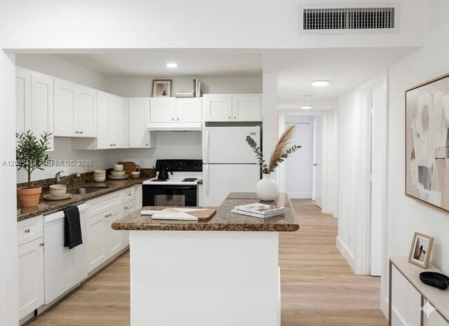 Photo - 9006 SW 137th St Unit 18