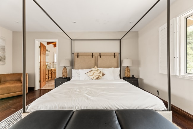 Photo - 3200 Oakley Dr