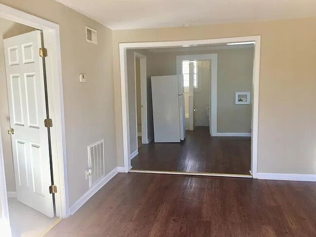 Photo - 209 Nicholtown Rd