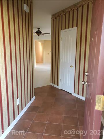 Photo - 4800 Spruce Peak Rd