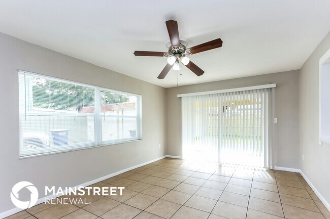 Photo - 2065 Loma Linda Way N