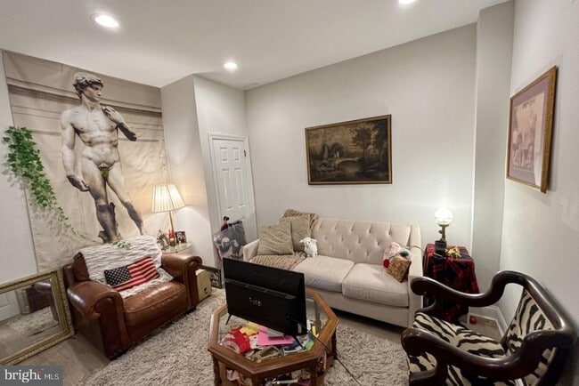 Photo - 4925 Cedar Ave Unidad 2