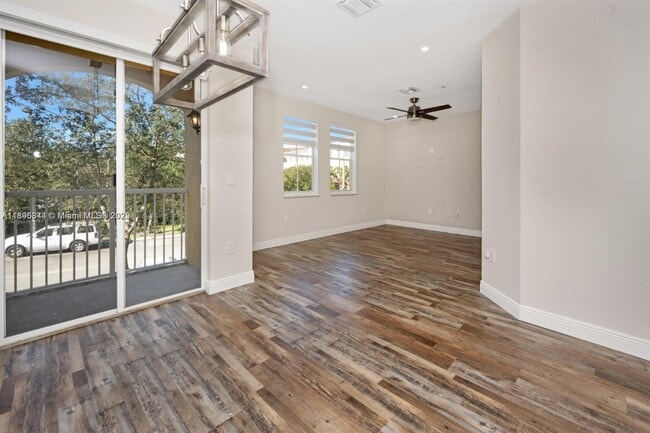 Photo - 4465 SW 160th Ave Unidad 205