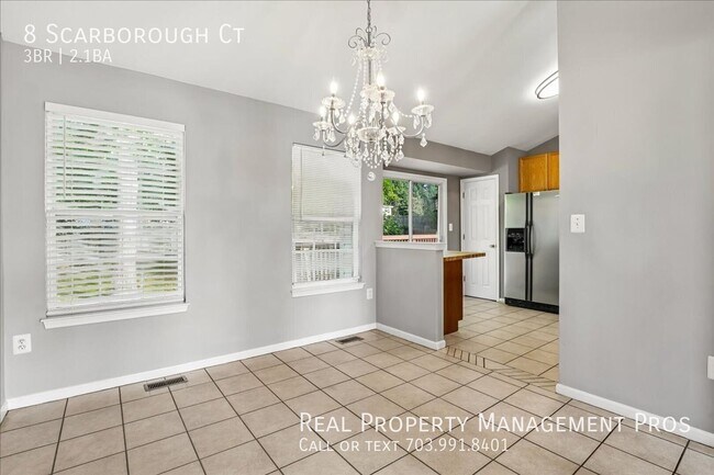 8 Scarborough Ct