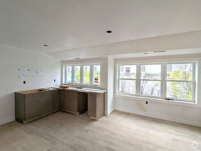 Building Photo - 105 Shore Dr Rental