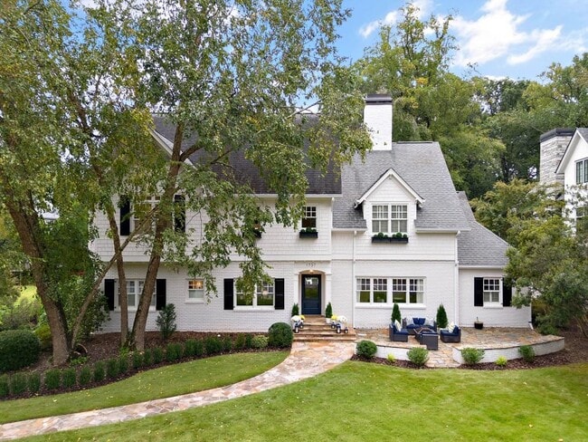 Building Photo - 1737 Barnesdale Way NE