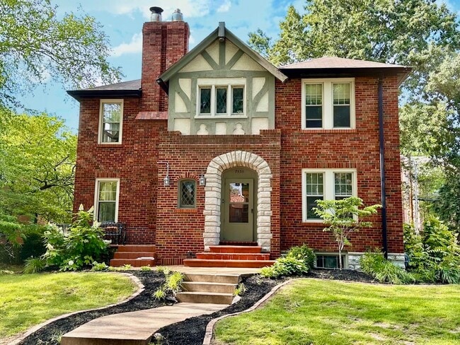 Building Photo - 7535 York Dr Unit 2