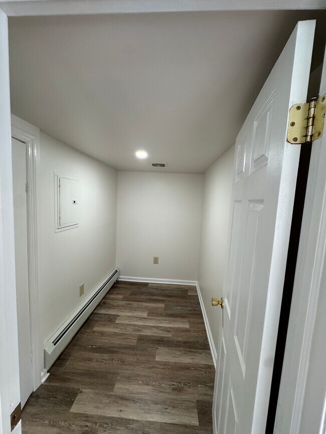 Photo - 2050 E Saint Georges Ave Unit 2 Front