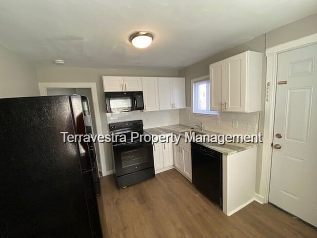 Photo - 715 Buck St Unit 2