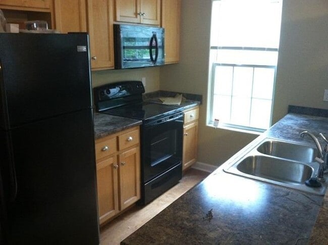 Photo - 1 bed 1 bath bungalow minutes from FSU!! Available August 2026!