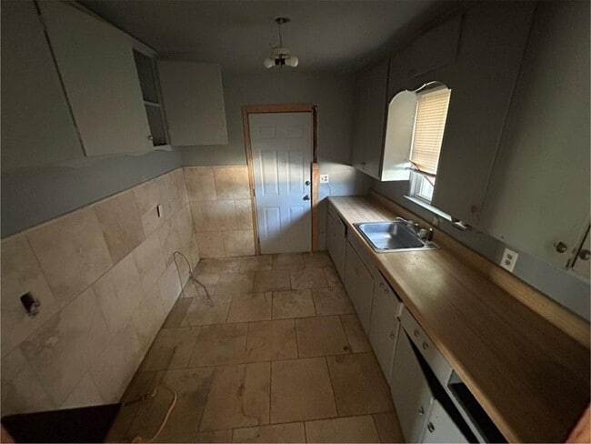 Photo - 805 NW 66th St