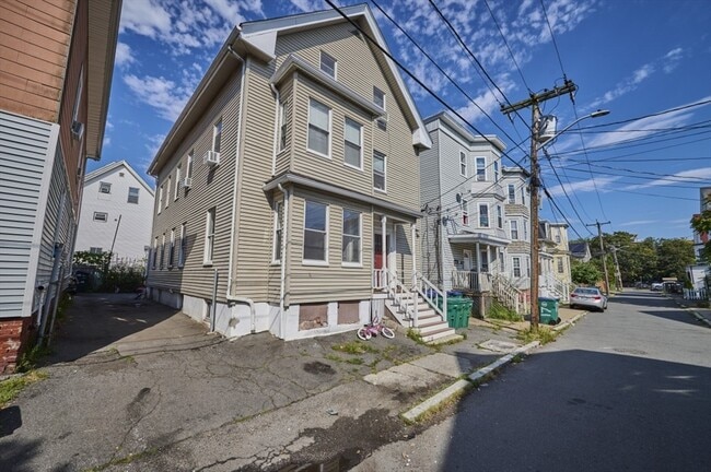 Photo - 19 Whittier St Unit 1