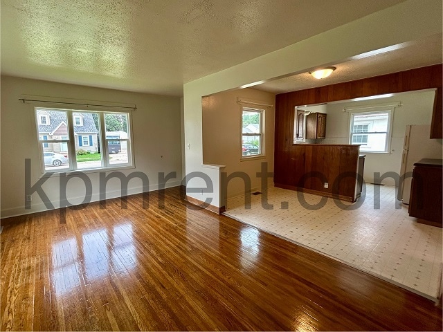 Photo - 1109 3rd Ave NW