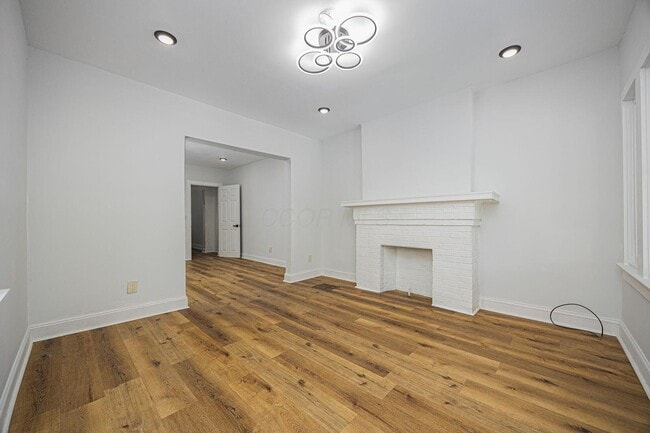 Photo - 1442 Hamlet St
