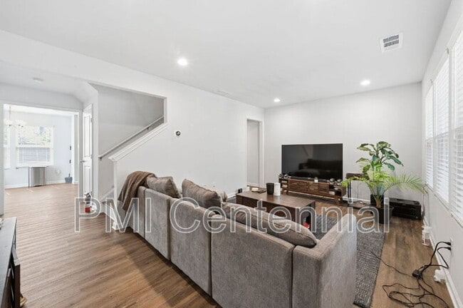 Photo - 1120 Wedgewood Dr NW
