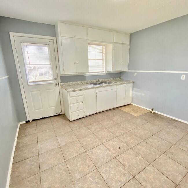 Photo - 2814 Grinnell St