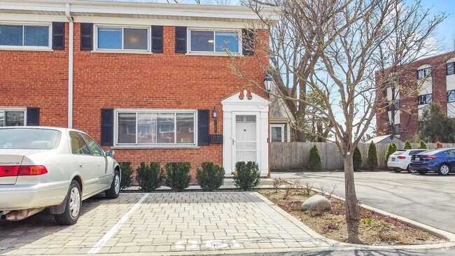 Building Photo - 2106 Saint Johns Ave Rental