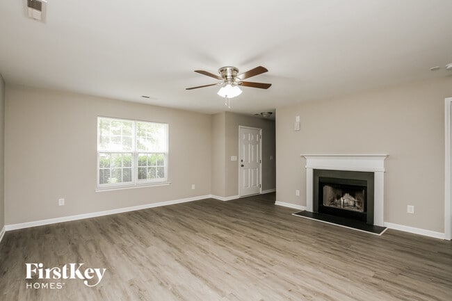 Photo - 541 Havenbrook Way NW