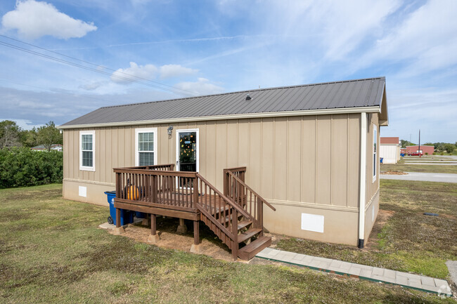 Leasing Office - The Preserve at Oyster Creek Apartments