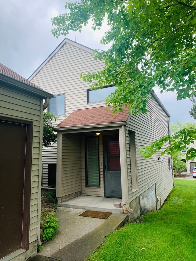 2 Bed 2 Bath Condo - 2 Bed 2 Bath Condo