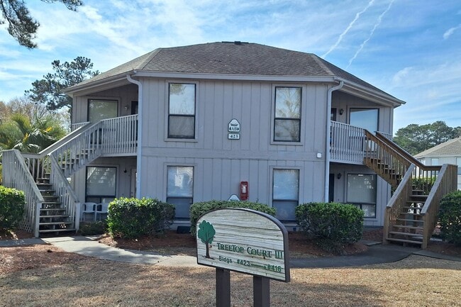 Photo - 1BR/1BA Top Floor Condo – Island Green (Tr...