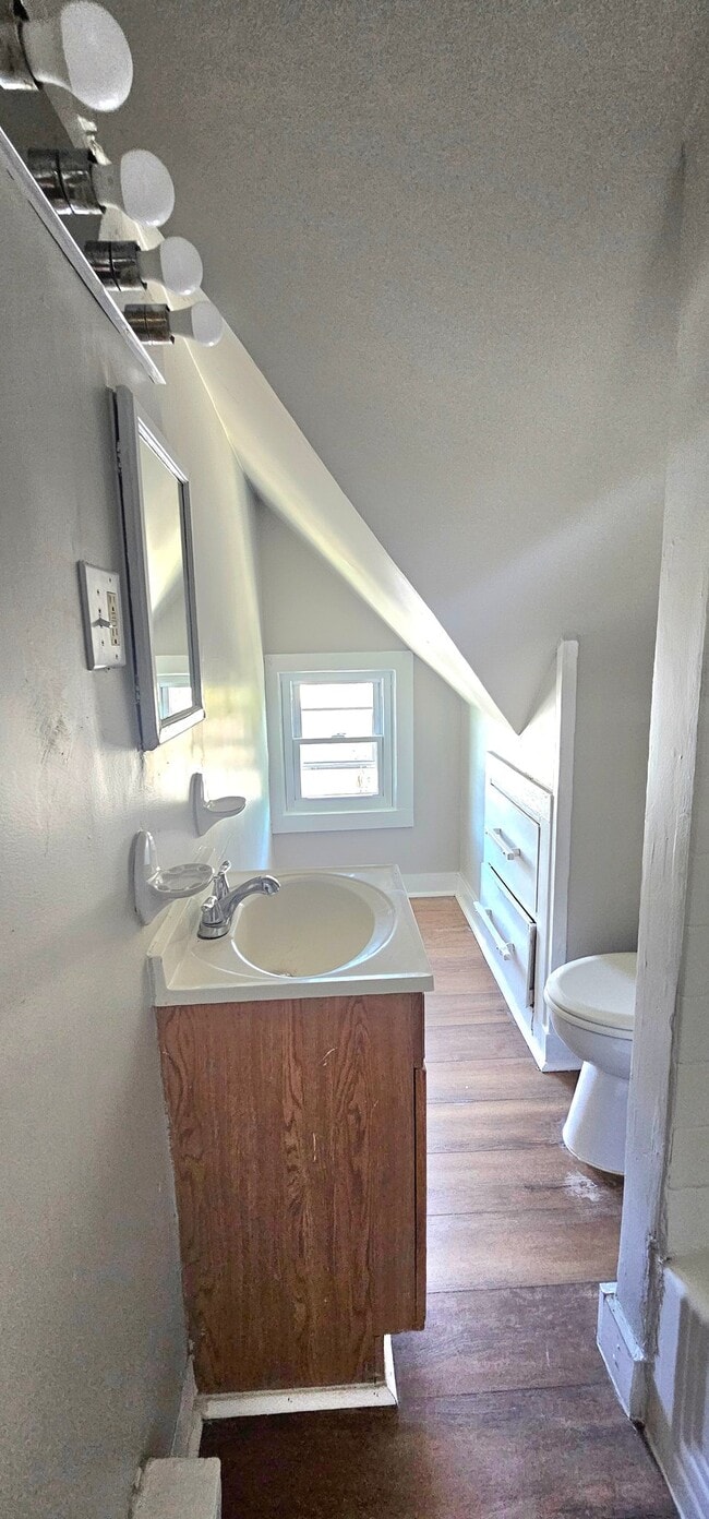 Photo - 299 Norton St Unit 3