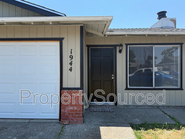1944 Hickock Ct