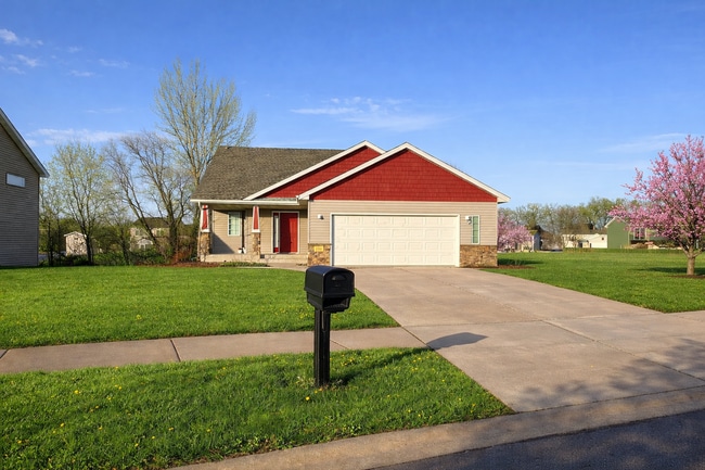 Building Photo - Beautiful 4bed 3bath Single Family Home In Sartell