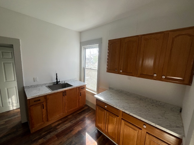 Photo - 40 Garnet St Unit 4