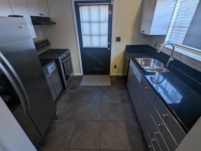 Photo - 1025 Brookhurst Dr