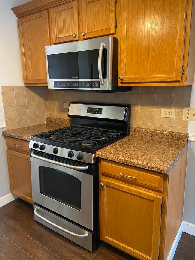 Photo - 2203 Rossiter Pkwy