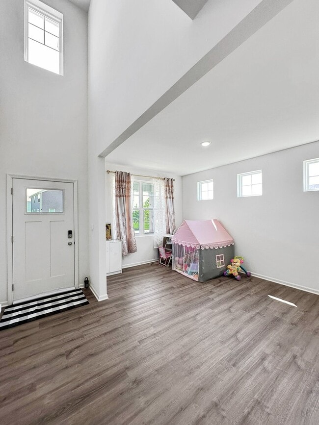 Photo - 765 Kentshire Cir