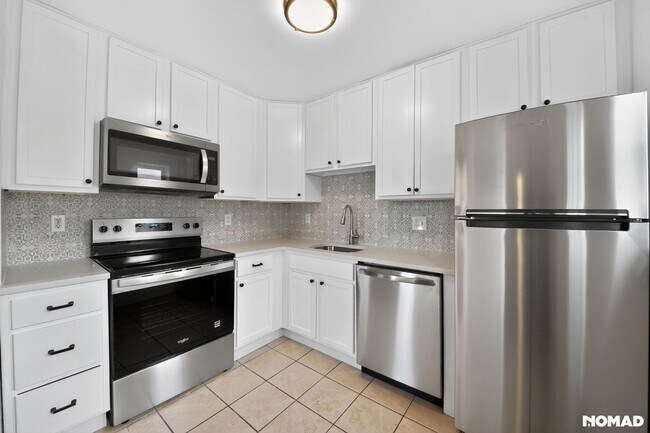 Photo - 1460 Elmira St