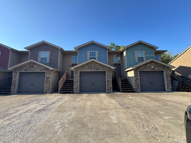 Photo - 1727 Thistlewood Dr