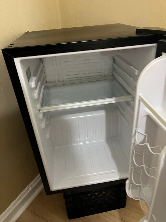 Photo - 1045 Ontario St