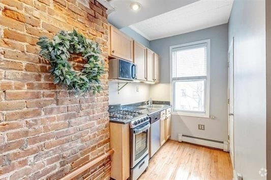 Building Photo - 311 Monroe St Unit 3L Rental
