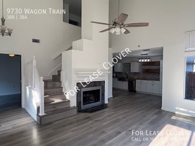 Photo - 9730 Wagon Train