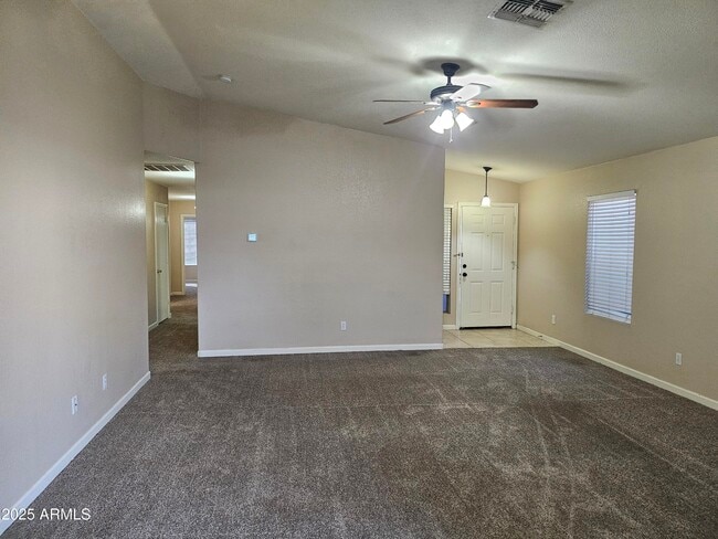 Photo - 842 E Impreria St