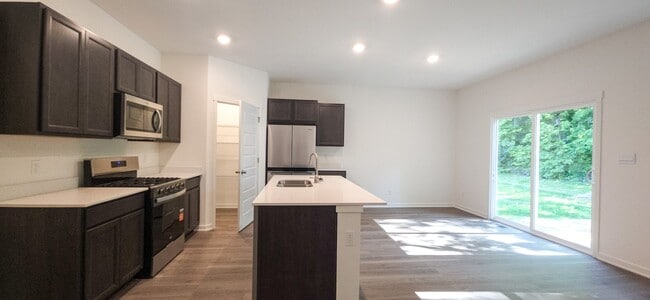 Photo - 4203 Viceroy St