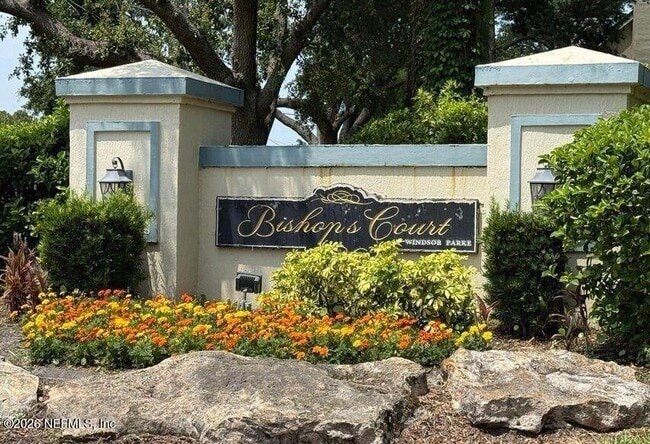 Building Photo - 13700 Richmond Park Dr N Unit 507