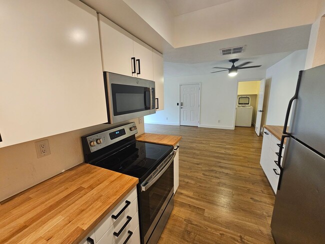 Photo - 2228 N 52nd St